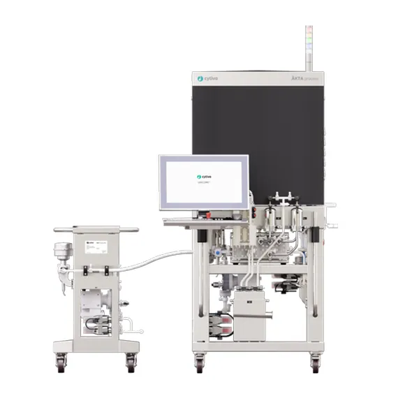 bioproduction pharmaceutique Installation AKTA Process utilisée pour la purification et la chromatographie industrielle dans les environnements de bioproduction et de fabrication pharmaceutique.