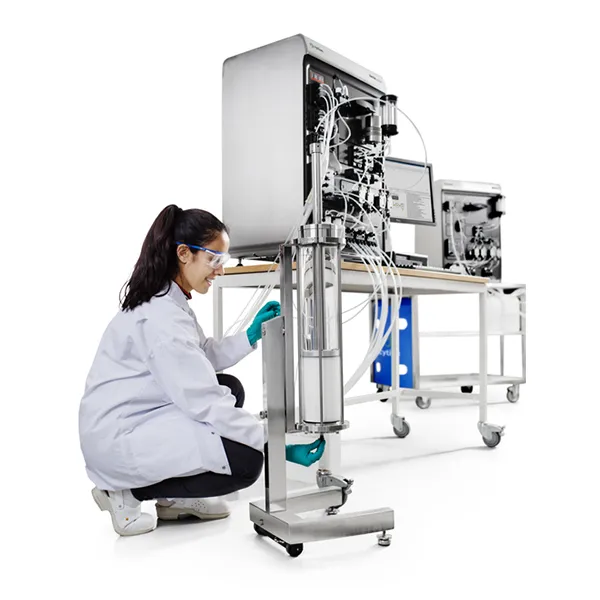 Système de pompage haute précision de l'ÄKTA Pilot assurant le contrôle des débits et des gradients pour les applications de purification industrielle